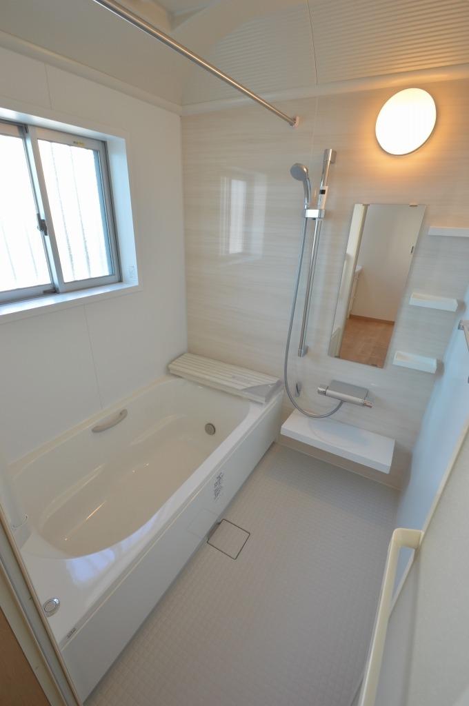 Same specifications photo (bathroom). Same specifications