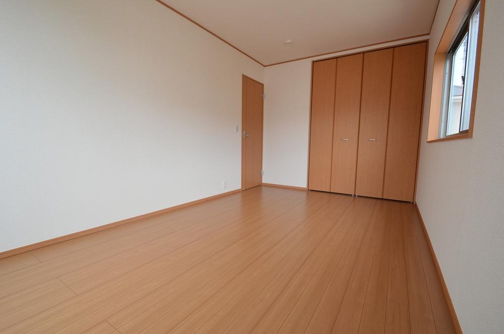 Same specifications photos (Other introspection). Same specifications