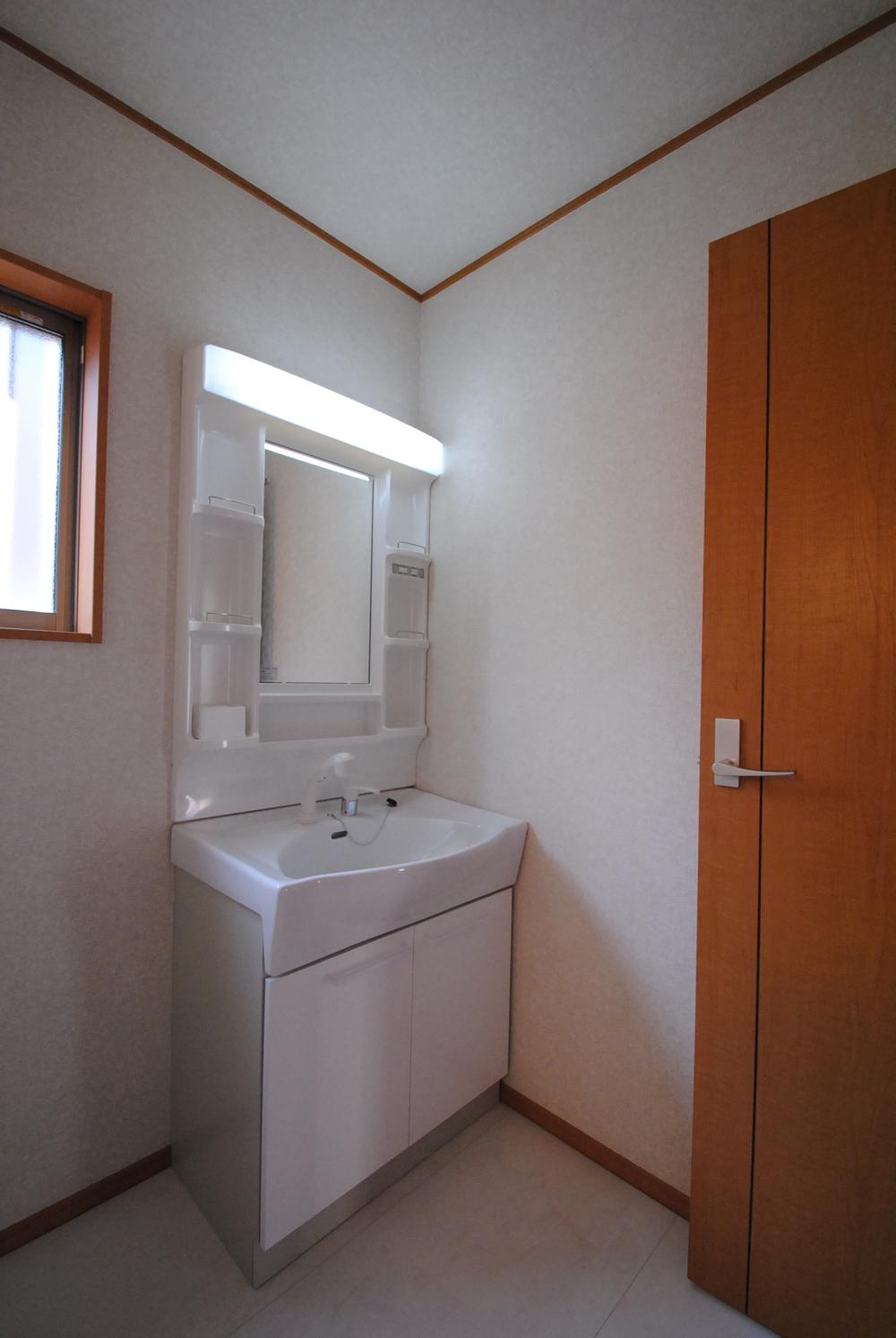 Wash basin, toilet. Same specifications