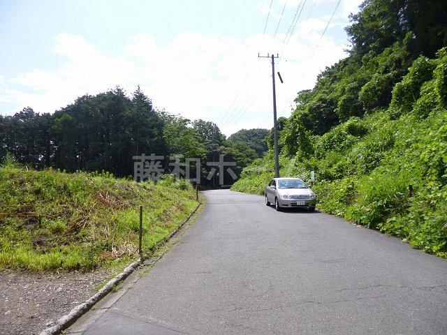 Local photos, including front road. Local (July 2013) Shooting