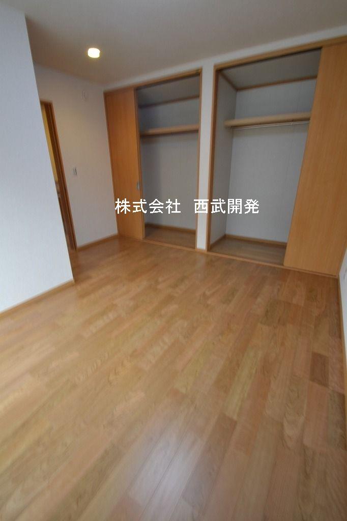 Non-living room. Indoor (February 2013) Shooting