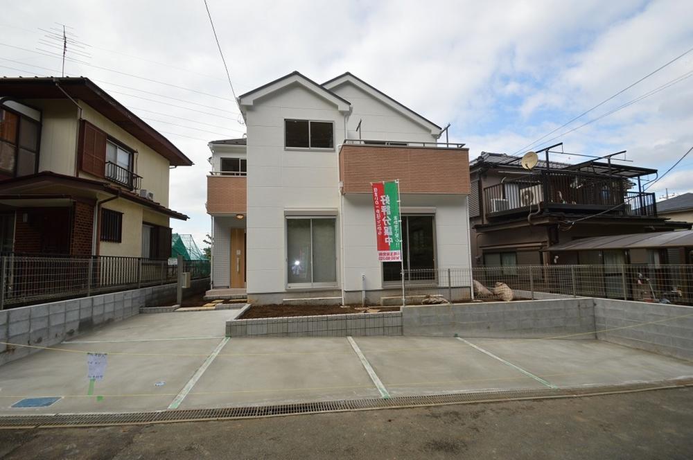 Local appearance photo. Local (11 May 2013) Shooting