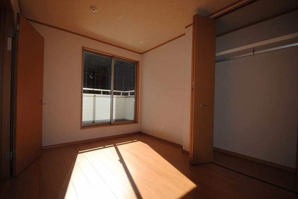 Non-living room. Indoor (11 May 2013) Shooting