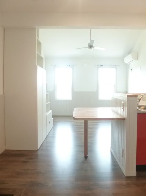 Living and room. Day is a good and bright ☆