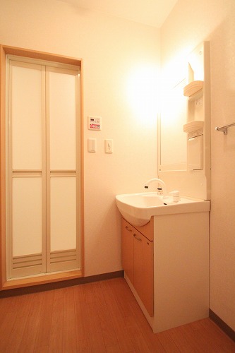 Washroom. Apamanshop Tsurugashima shop TEL: 049-233-7511