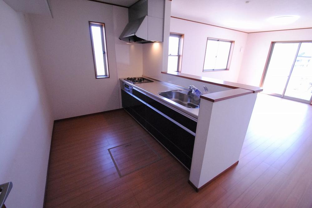 Same specifications photo (kitchen). Same specifications