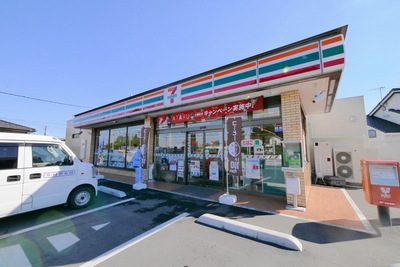 Convenience store.  ☆ Seven-Eleven Hidaka Onakage shop ☆ (Convenience store) to 880m