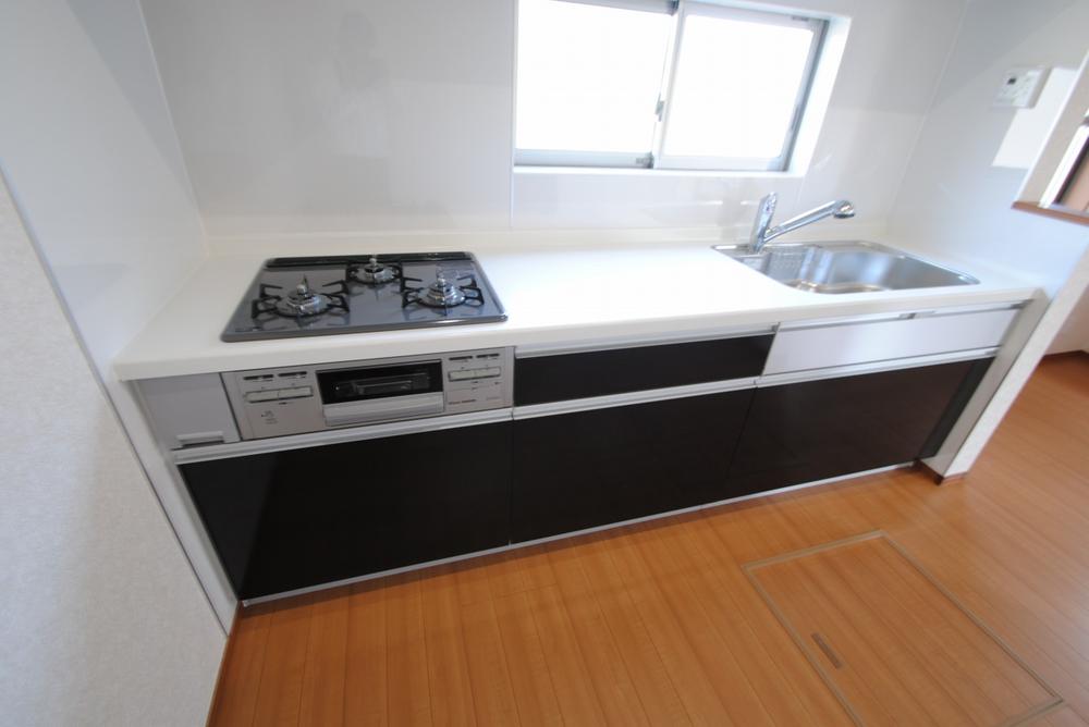 Same specifications photo (kitchen). Same specifications