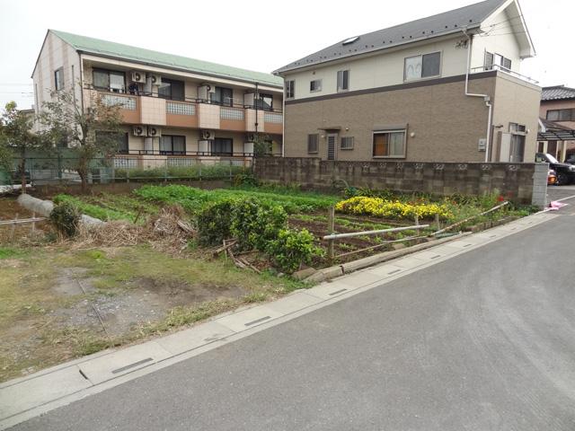 Local land photo. Local (10 May 2013) Shooting