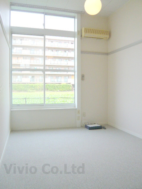 Living and room.  ☆ Air-conditioned ☆