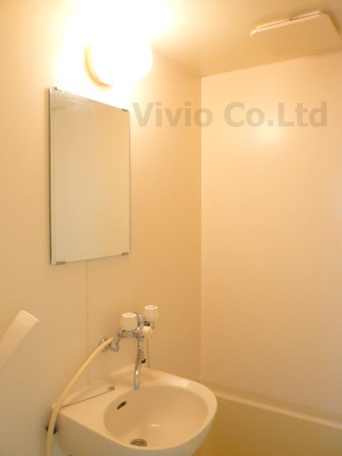 Bath.  ☆ Bathroom to put loose ☆