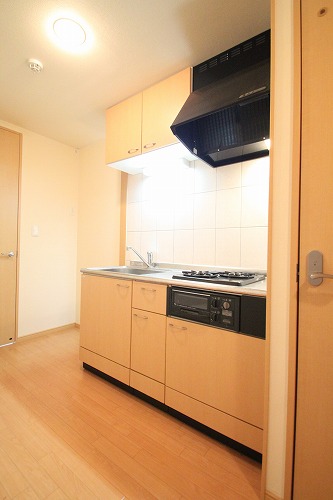 Kitchen. Apamanshop Tsurugashima shop TEL: 049-233-7511