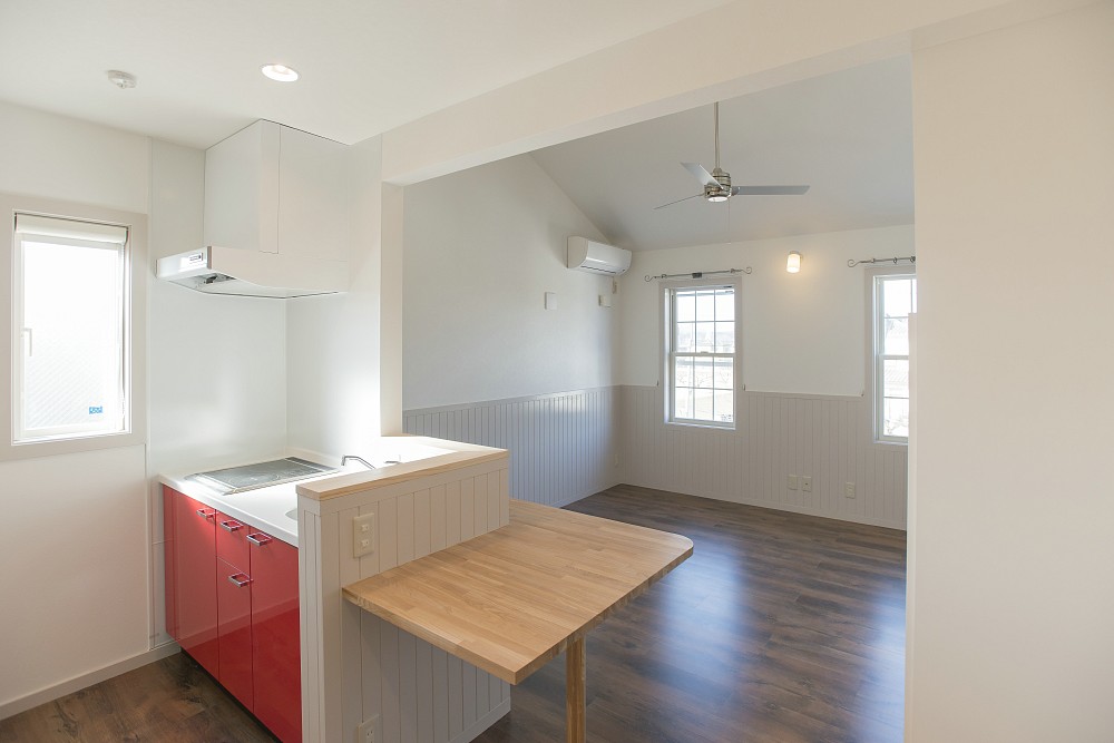 Living and room. Apamanshop Tsurugashima shop TEL: 049-233-7511