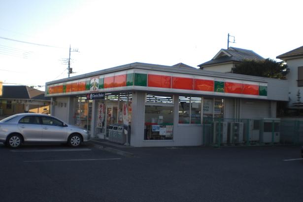 Convenience store. 442m until Thanksgiving (convenience store)