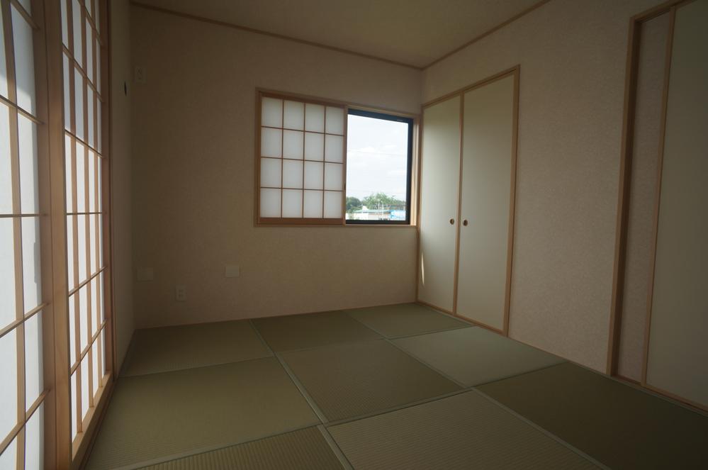 Other introspection. Indoor (September 2013) Shooting