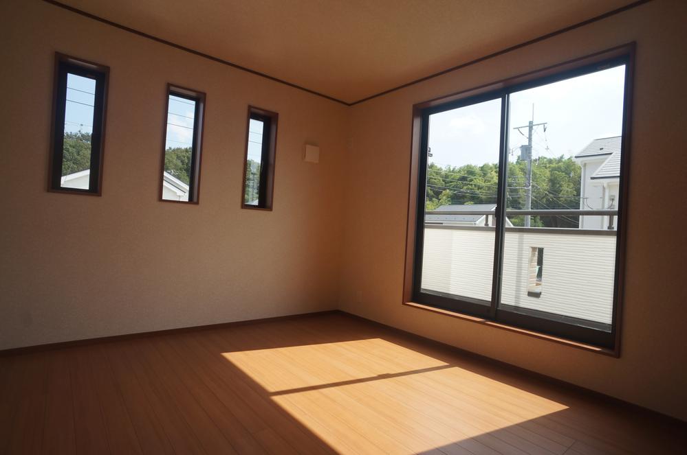 Other introspection. Indoor (September 2013) Shooting