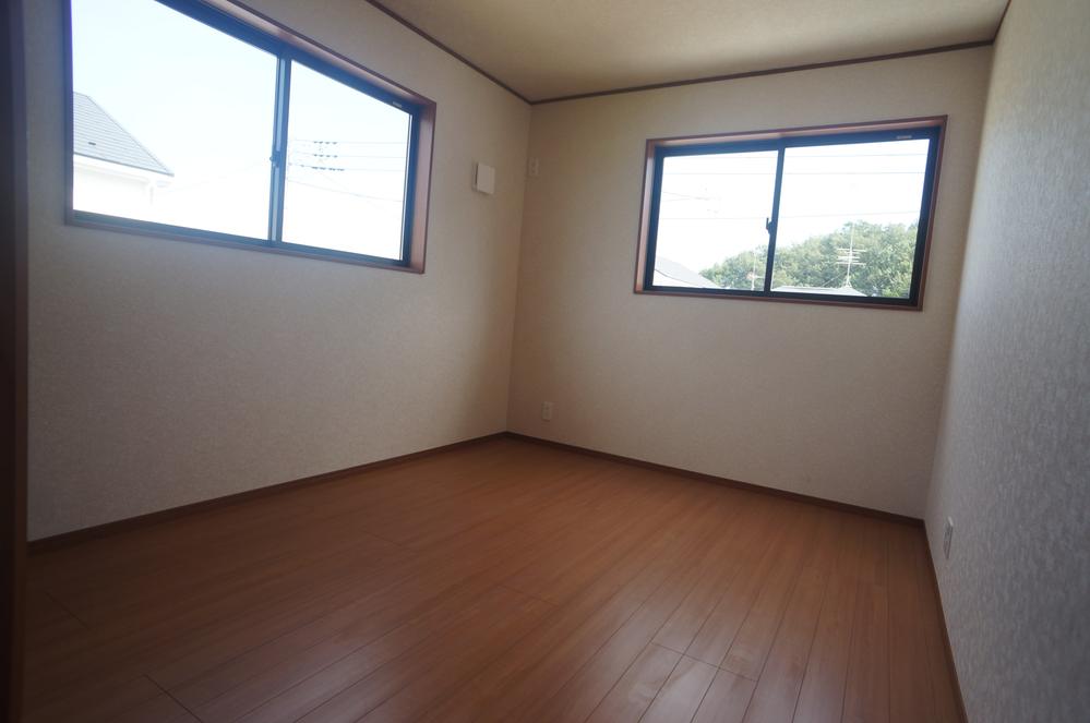 Other introspection. Indoor (September 2013) Shooting