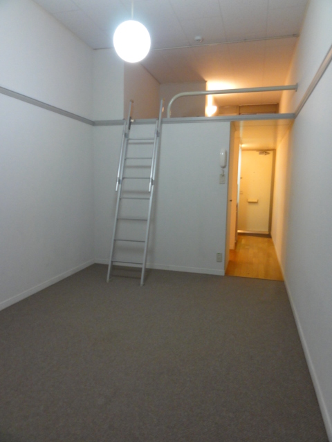 Living and room. Western-style with a loft.