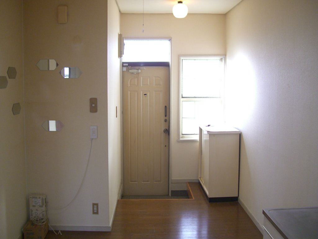 Entrance. The entrance is with a shoe box