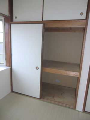 Receipt. Storage of Japanese-style room
