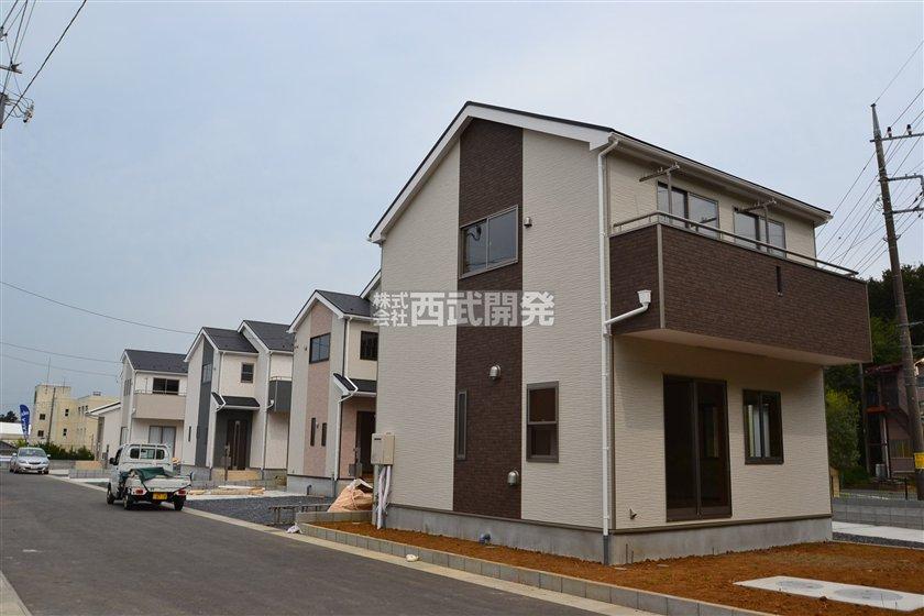 Local photos, including front road. Local (August 2013) Shooting