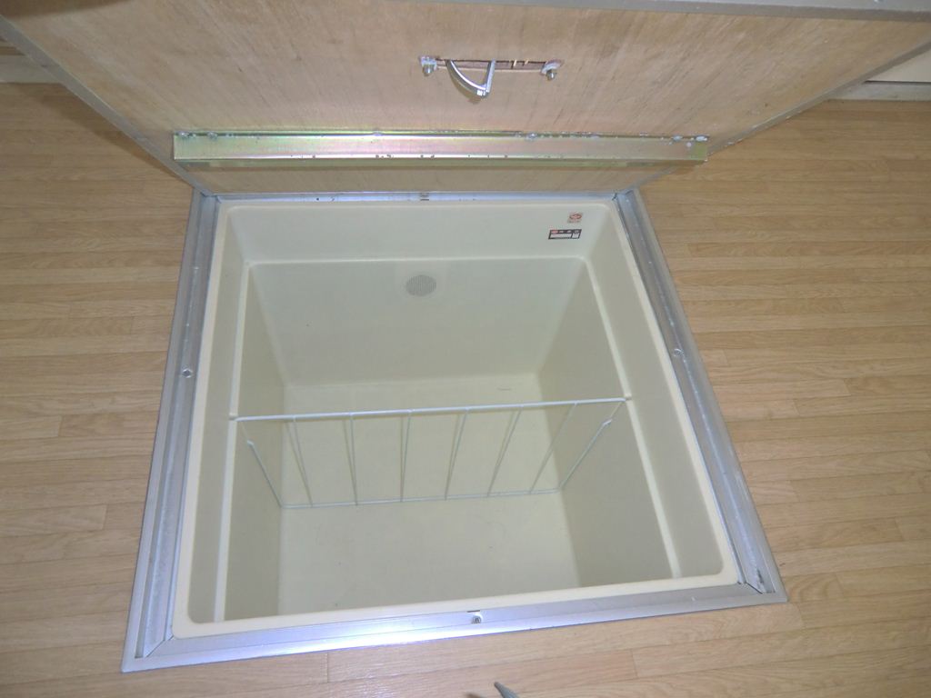 Receipt. Underfloor Storage