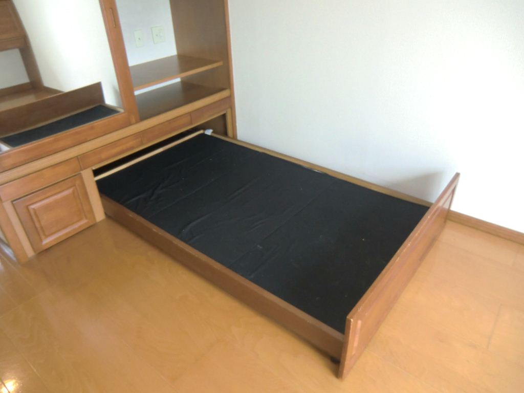 Other Equipment. Equipping bed