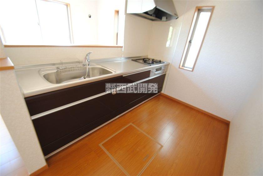 Kitchen. 6 Building Kitchen (November 2013) Shooting