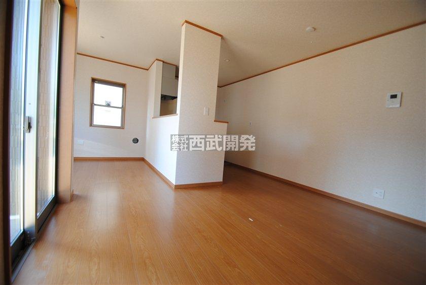 Living. 6 Building Kitchen (November 2013) Shooting