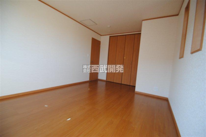 Non-living room. 6 Building Kitchen (November 2013) Shooting