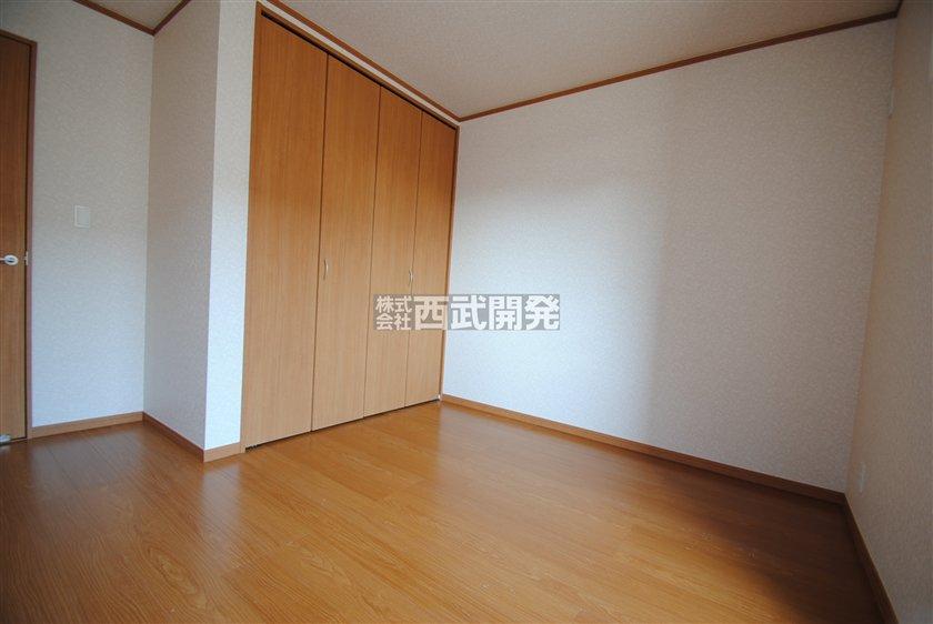 Non-living room. 6 Building Kitchen (November 2013) Shooting