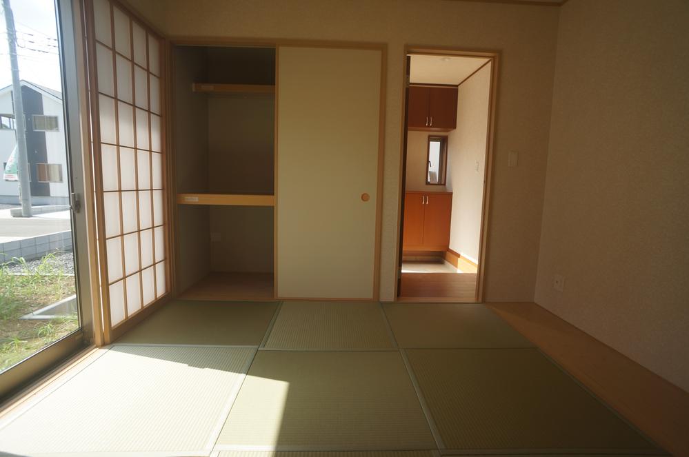 Other introspection. Indoor (September 2013) Shooting