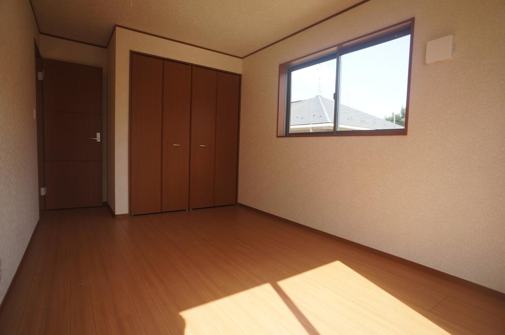 Other introspection. Indoor (September 2013) Shooting