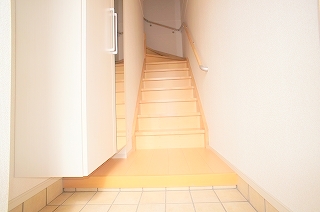 Entrance. Similar properties Photos