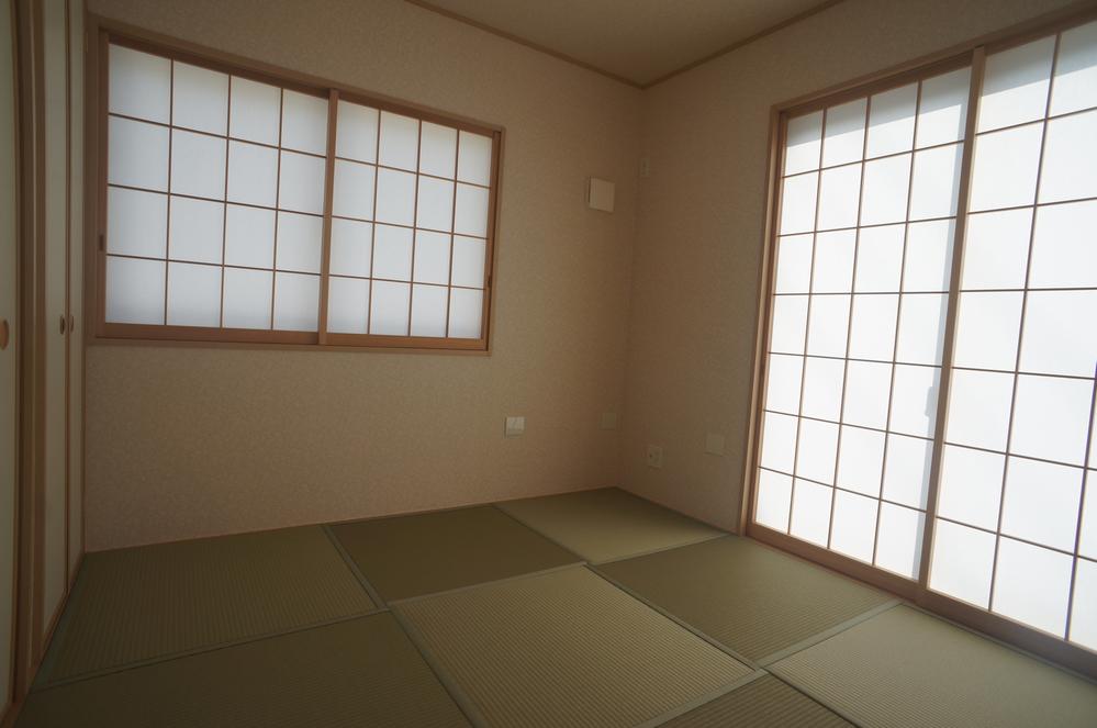 Other introspection. Indoor (September 2013) Shooting