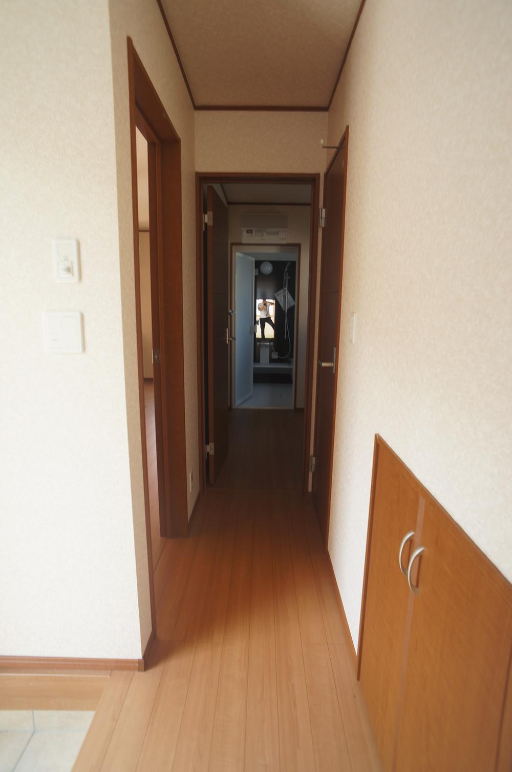 Other introspection. Indoor (September 2013) Shooting