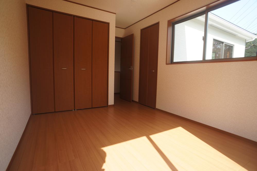 Other introspection. Indoor (September 2013) Shooting