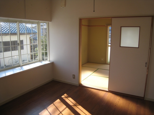 Living and room. The same type room photo