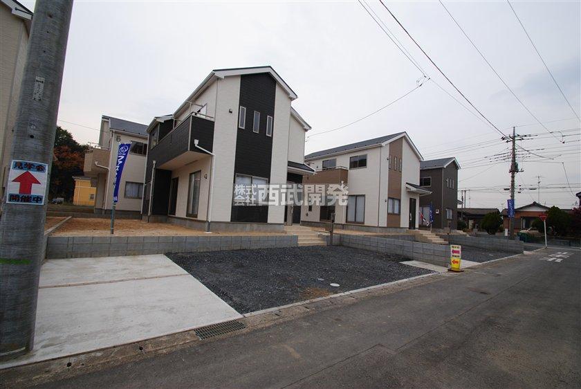 Local appearance photo. Local (11 May 2013) Shooting