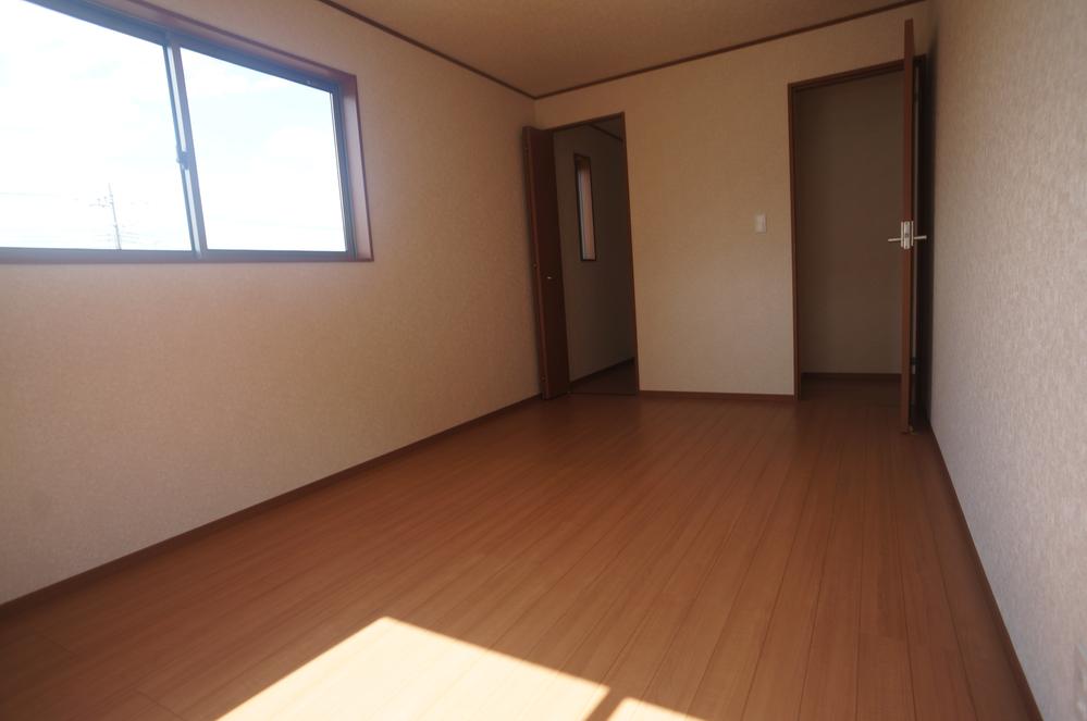 Other introspection. Indoor (September 2013) Shooting