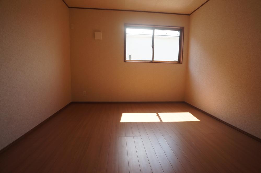 Other introspection. Indoor (September 2013) Shooting