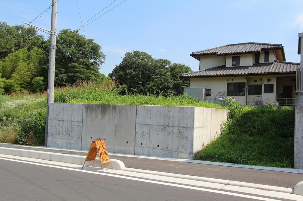 Building plan example (exterior photos). Local appearance photo