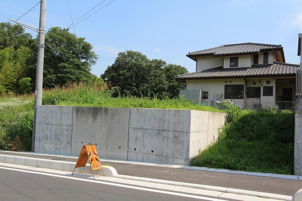 Building plan example (exterior photos). Local appearance photo