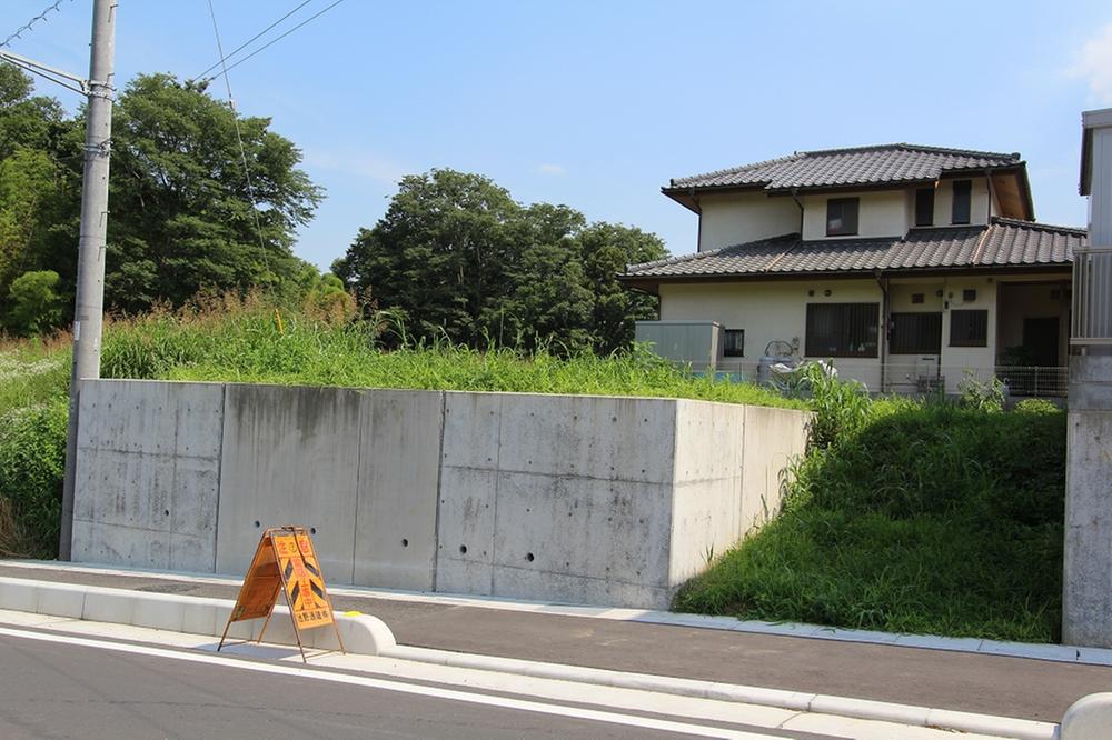 Building plan example (exterior photos). Local appearance photo