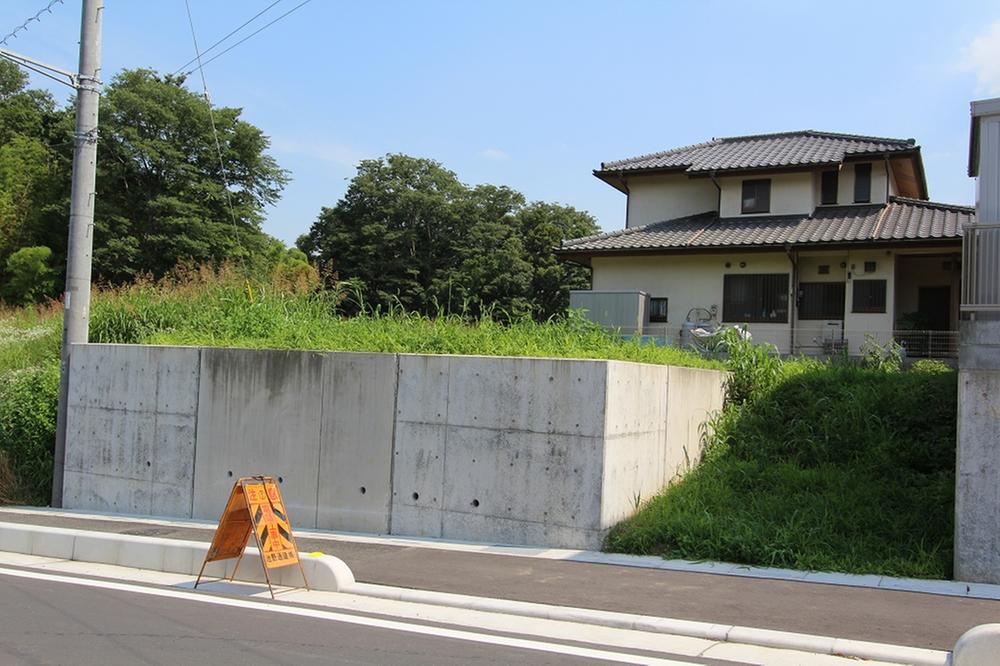 Building plan example (exterior photos). Local appearance photo