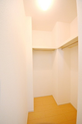 Receipt. Interior image