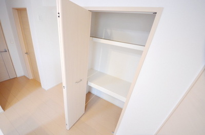 Receipt. Interior image