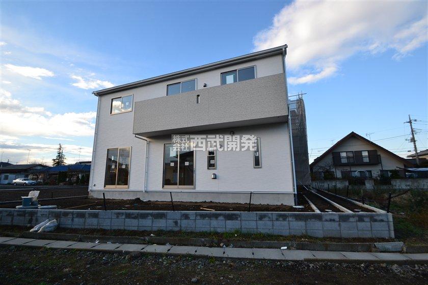 Local appearance photo. Local (12 May 2013) Shooting