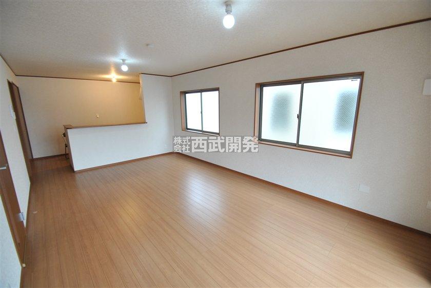 Same specifications photos (living). Color ・ Arrangement and the like will differ. For more details, please contact us. 