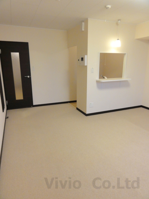 Living and room. Bright living.